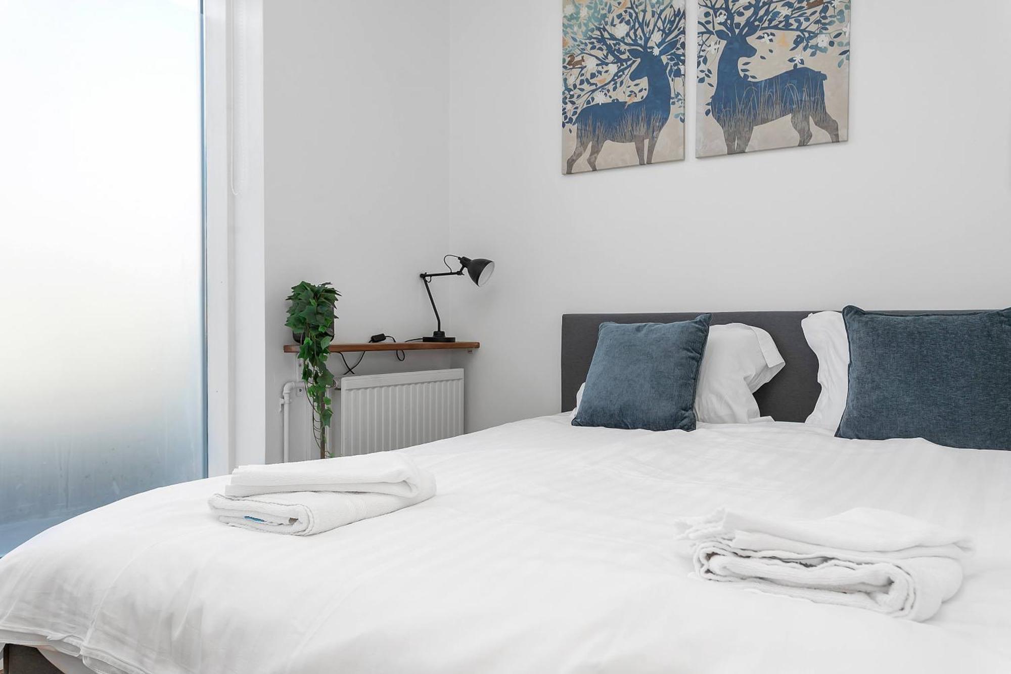 Bright Apartment In The Heart Of The City! Рейкьявик Экстерьер фото